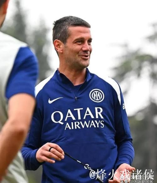 国米2球领先成隐患！齐沃填坑8次失误，从德比到巴萨